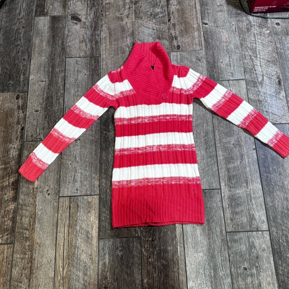 Sweater - Picture 2 of 5